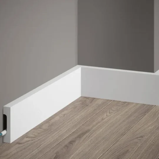 deep skirting board
